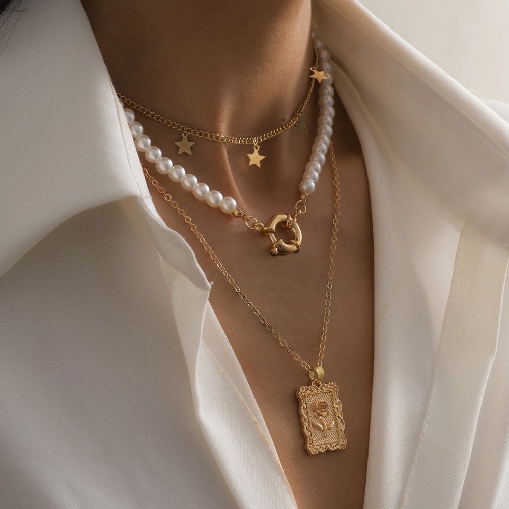 Simple Rose Square Pendant Necklace